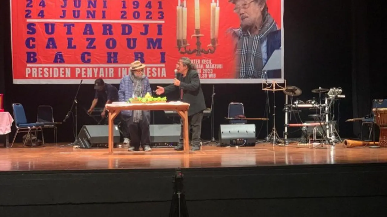 Sambutan Denny JA yang disampaikan saat acara Hadiah Sastra untuk Sutardji Calzoum Bachry di TIM, Jakarta (24/6/2023).