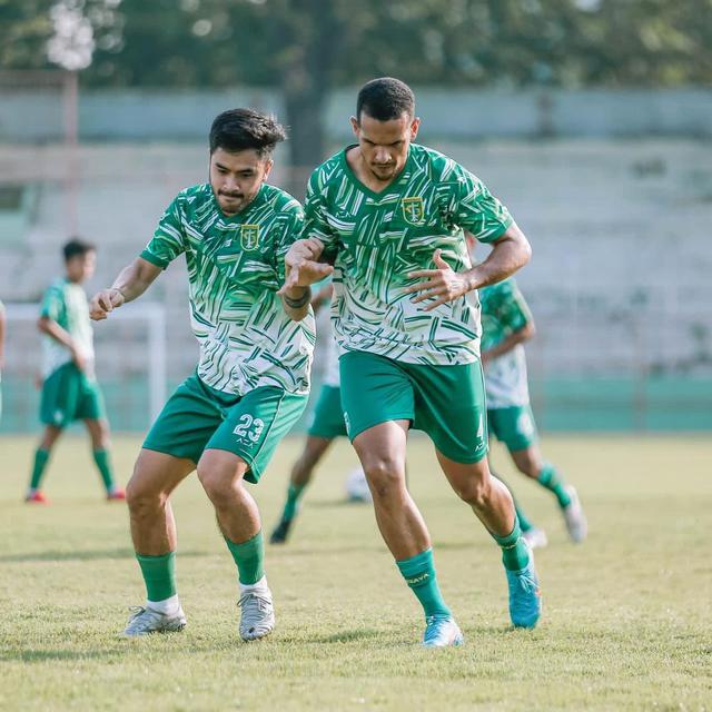 5 Potret Leo Lelis saat Latihan Pramusim Persebaya Surabaya, Selalu Fokus