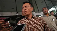 Ketua Komisi Yudisial (KY) Suparman Marzuki mendatangi kantor KPK, Jakarta, Senin (6/10/14). (Liputan6.com/Miftahul Hayat)