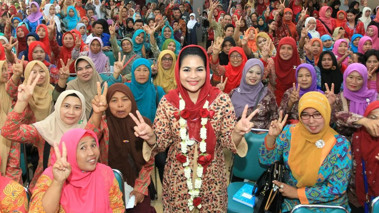 Calon Wakil Gubernur Jawa Timur Puti Guntur Soekarno