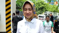 Senyuman Walikota Airin Saat Ditanya Aliran Dana Suami ke Artis