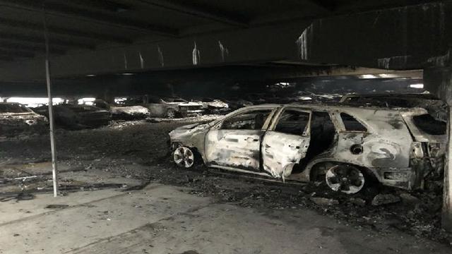 1.400 Mobil terbakar di Parkiran Liverpool, Inggris (Foto:Carscoops)