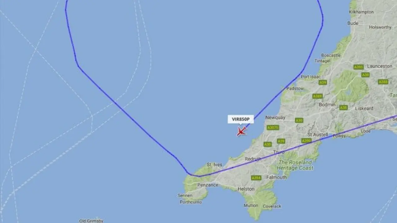 Simbol hati dari penerbangan Virgin Atlantic saat Valentine. (FlightRadar24)