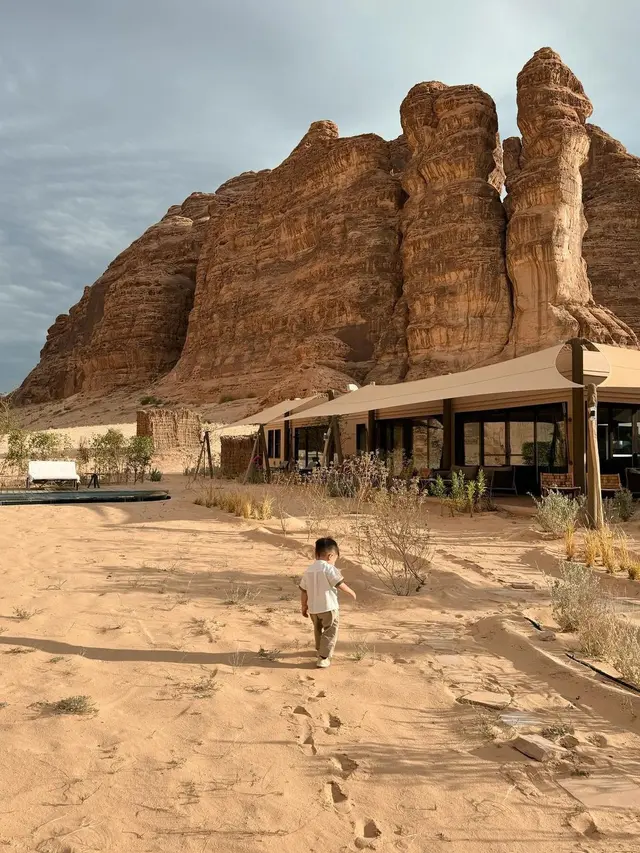 Potret Baby Issa saat di Al Ula (Sumber: Instagram/nikitawillyofficial94)