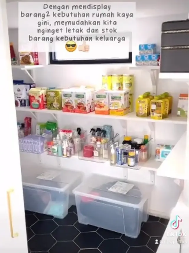 5 Potret Minimarket di Dalam Rumah Fitri Tropica, Biar Persediaan Tertata Rapi