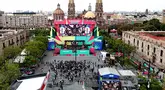 Pemandangan udara menunjukkan instalasi FIFA Fan Fest Guadalajara di Plaza de la Liberacion, Guadalajara, Meksiko, Selasa 9 Juni 2026, menjelang pembukaan turnamen sepak bola Piala Dunia 2026. (Ulises RUIZ/AFP)