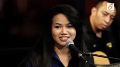 Yura Yunita mengungkap fakta dibalik pembuatan album terbarunya Merakit.