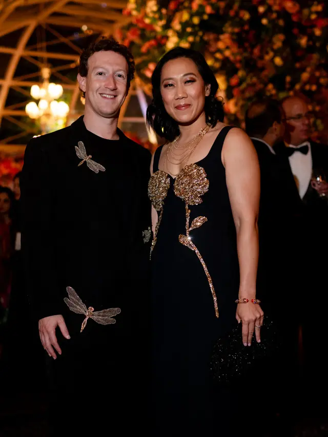 Bill Gates Puji Mark Zuckerberg, Totalitas Tampil Sesuai Tema Busana Pesta Prewedding Anak Mukesh Ambani