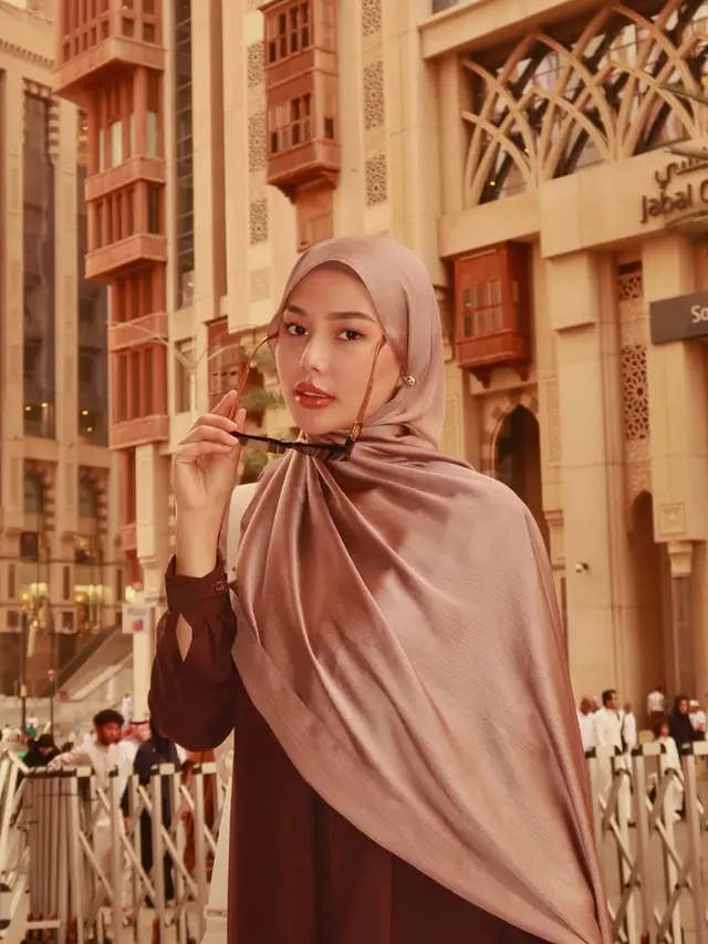 Potret Hijab Dara Arafah yang Elegan dan Cocok Untuk Berbagai Penampilan