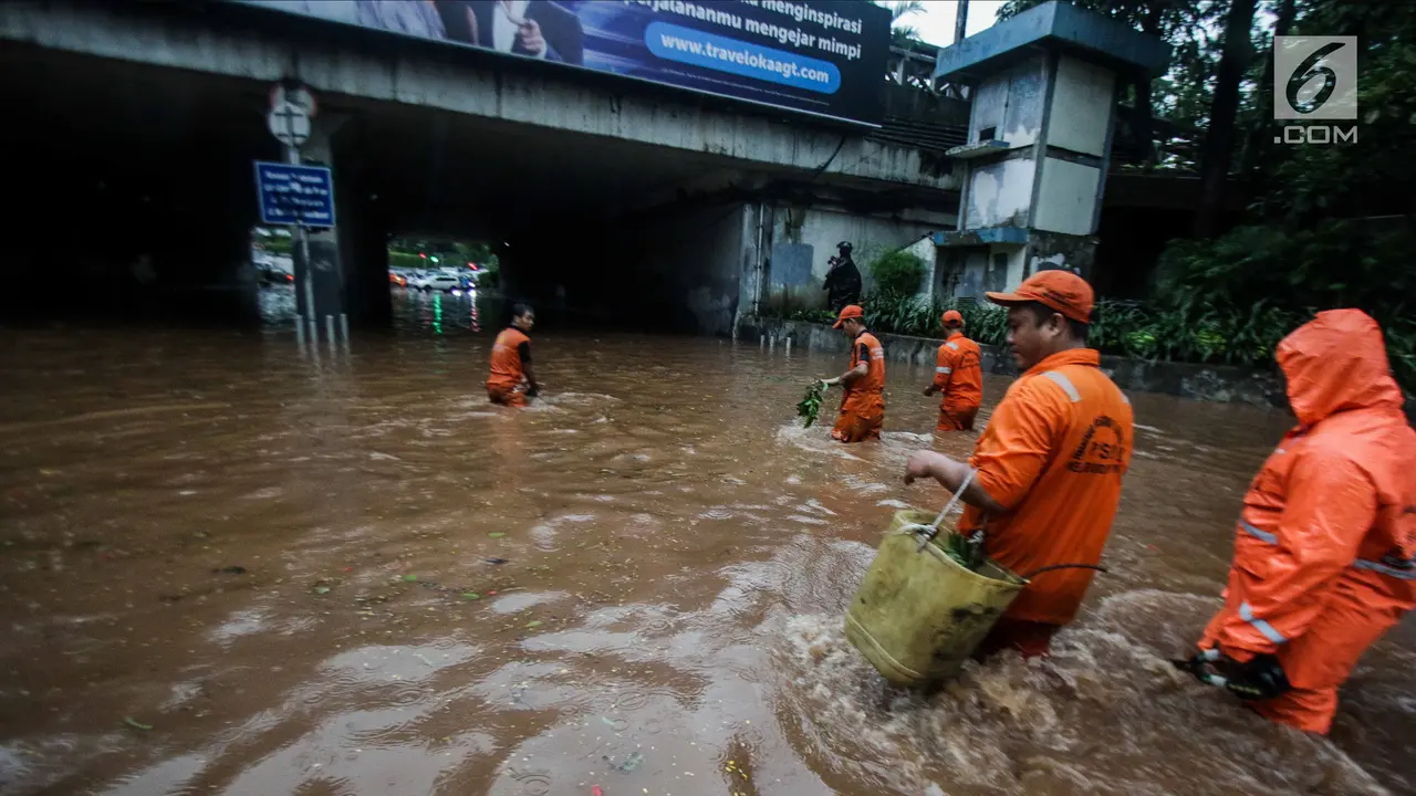 Jakarta Hujan Lebat, Banjir Rendam Terowongan Dukuh Atas