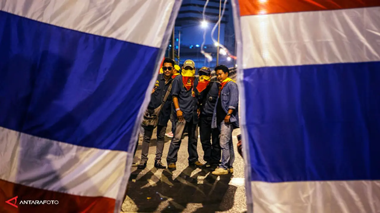 demo-thailand-140117b.jpg