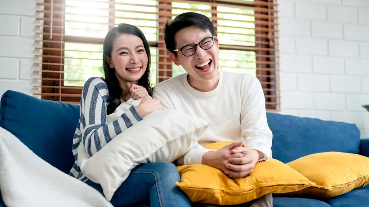 pasangan bahagia
