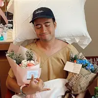 Potret Kondisi Terbaru Vidi Aldiano Usai Operasi Pengangkatan Kanker Ginjal (sumber: instagram/vidialdiano)