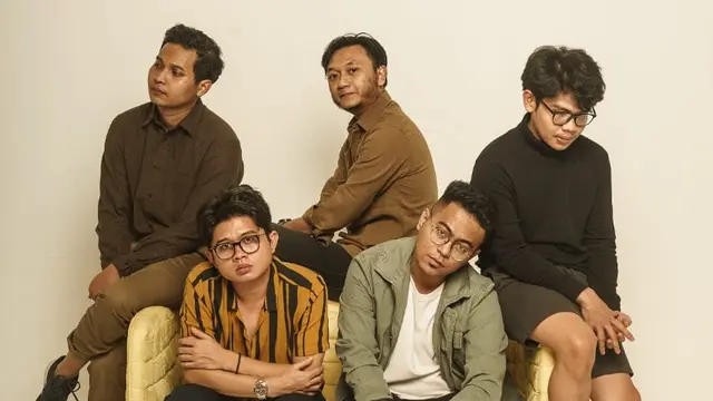 Grup Band Juicy Luicy