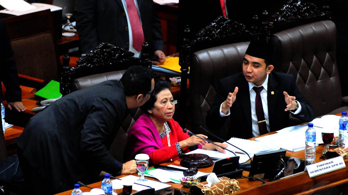 Ceu Popong Komentari Prosesi Pelantikan Jokowi