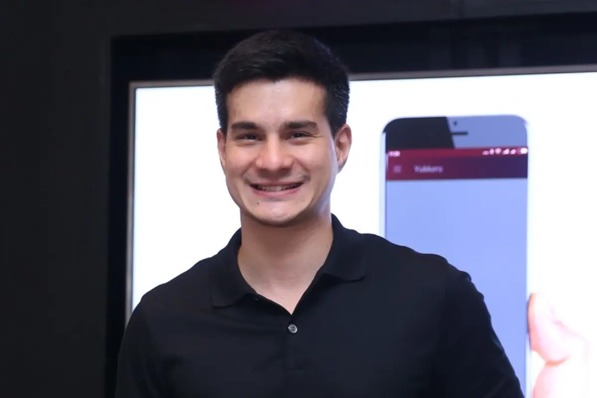 [Bintang] Steve Emmanuel