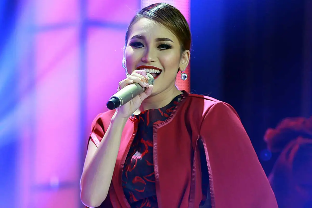 [Bintang] Ayu Ting Ting
