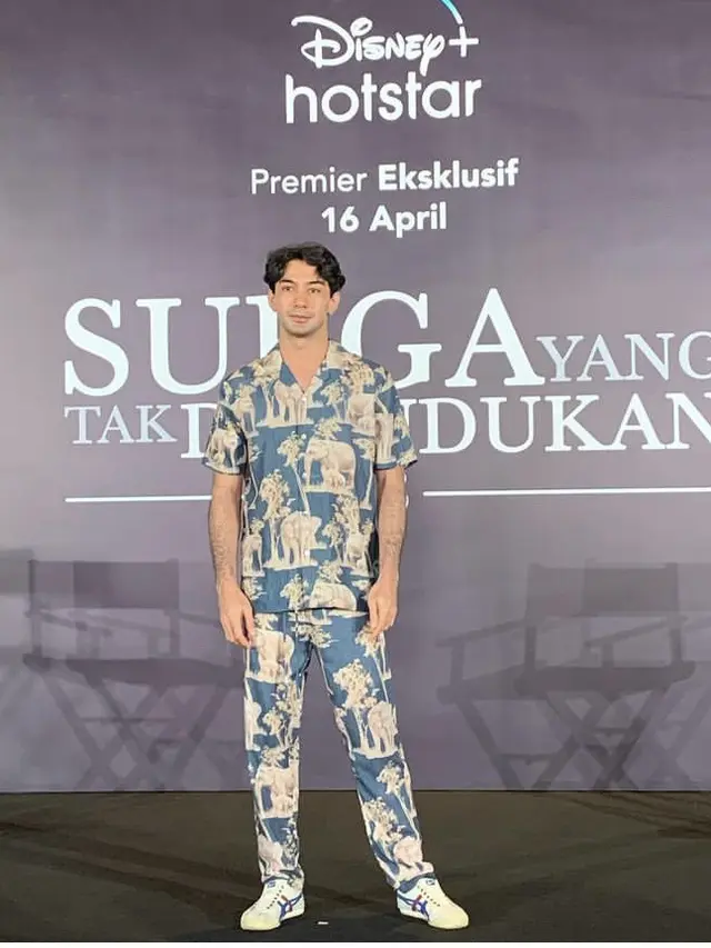 Reza Rahadian, credit: @officialpilarez