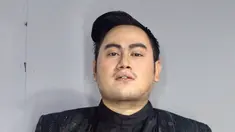 Nassar dikenal sebagai pedangdut jebolan ajang pencarian bakat Kontes Dangdut Indonesia atau KDI pada 2004 silam. Sejak itu kariernya terus eksis hingga kini dan jadi sorotan. (Liputan6.com/IG/@kingnassar88)