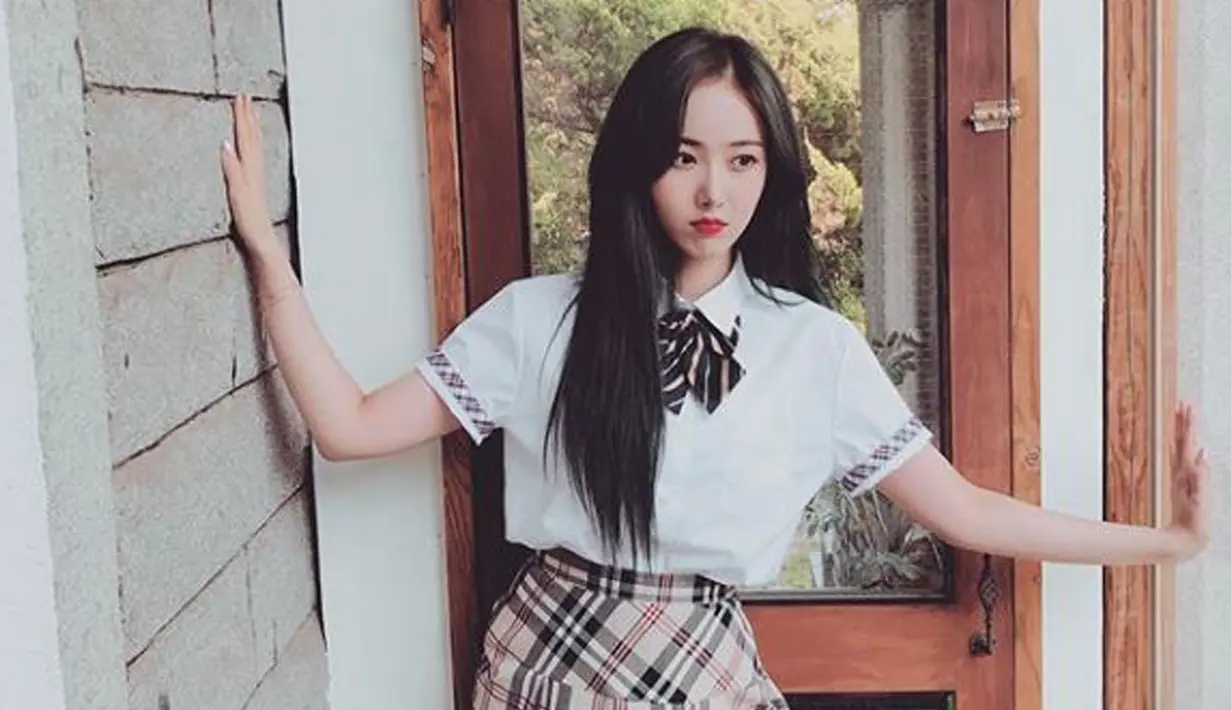 SinB GFRIEND adalah main dancer sekaligus lead vocal di grupnya. Tarian dari lagu-lagu GFRIEND terkenal sulit. Grup yang debut pada 2015 lalu ini diakui akan kemampuan vokal dan sinkronisasi mereka dalam dance. (Liputan6.com/IG/@gfriendofficial)