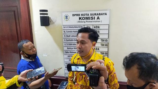 Ketua DPD partai Golkar Kota Surabaya Arif Fathoni. (Dian Kurniawan/Liputan6.com)