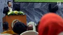Ketua DPR Bambang Soesatyo memberi sambutan saat seminar dan Lokakarya di Jakarta, Rabu (25/4). Seminar memperingati hari Kartini dimana mereka berharap kaum perempuan atau Kartini masa kini menjadi insan yang melek teknologi. (Liputan6.com/Johan Tallo)
