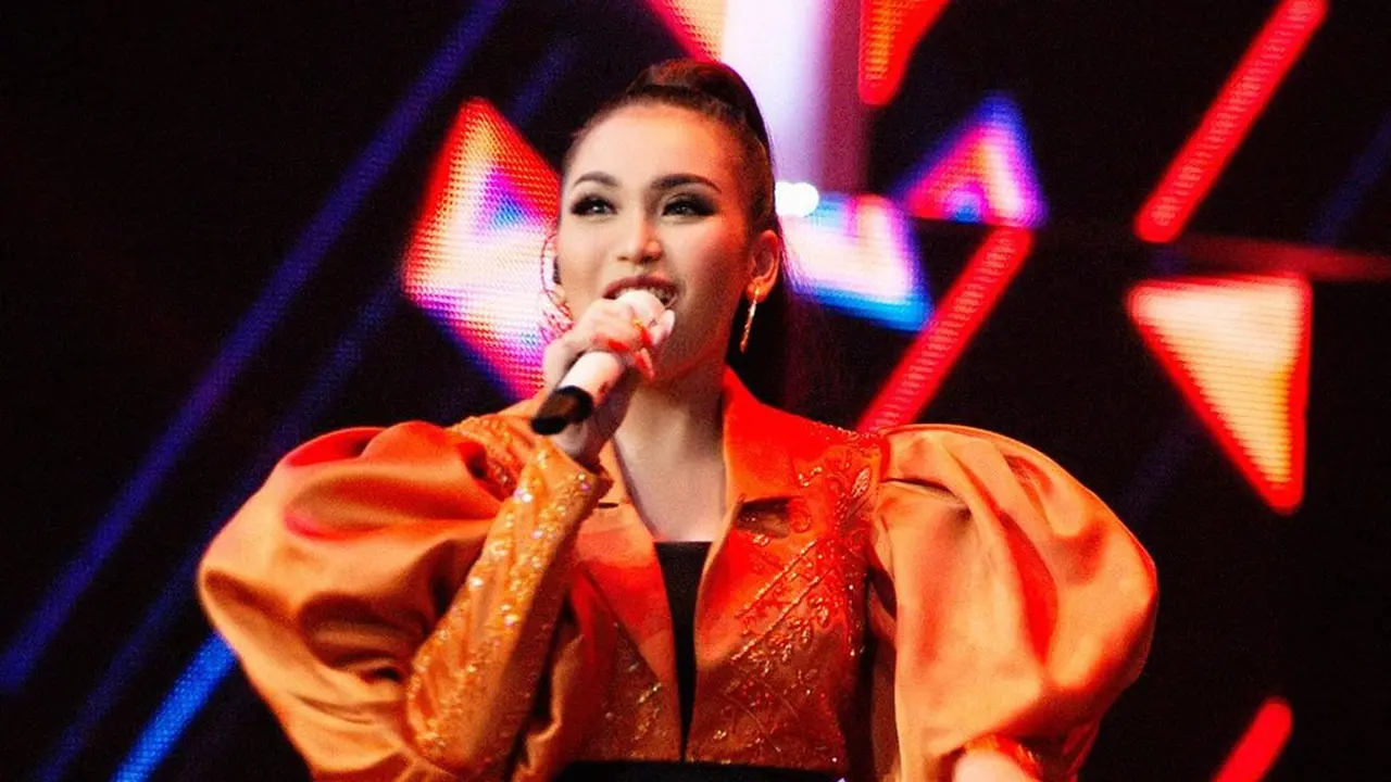 Ayu Ting Ting. (Foto: Instagram @ayutingting92)