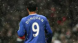 Debut striker pinjaman Everton asal AS, Landon Donovan di kompetisi premiership di laga lawan Arsenal yang berlangsung di Emirates Stadium, 9 Januari 2010. AFP PHOTO / GLYN KIRK 