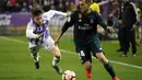 Aksi gelandang Real Madrid, Daniel Ceballos pada laga lanjutan La Liga yang berlangsung di Stadion Nuevo Jose Zorrilla, Valladolid, Senin (11/3). Real Madrid menang 4-1 atas Valladolid. (AFP/Cesar Manso)