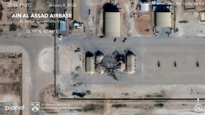 Gambar satelit terlihat kerusakan pangkalan udara AS di Ain al-Asad setelah terkena roket dari Iran di Irak barat, Rabu (8/1/2020). Iran menembakkan lebih dari selusin rudal balistik ke setidaknya dua pangkalan udara Irak yang menjadi pangkalan pasukan Amerika Serikat. (Planet Labs Inc. via AP)