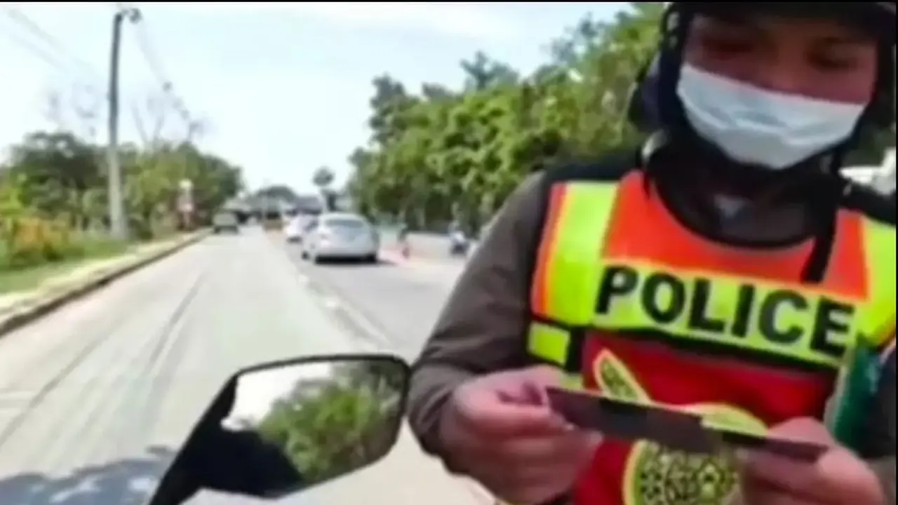 Disetop Polisi Thailand, Pria Ini Lolos Berkat SIM C Indonesia