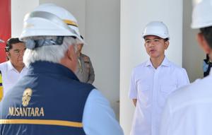 Wakil Presiden (Wapres) Gibran Rakabuming Raka meninjau Pasar di Kawasan Inti Pusat Pemerintahan (KIPP) IKN, Provinsi Kalimantan Timur, Rabu (31/12/2025) (Biro Pers, Media, dan Informasi)