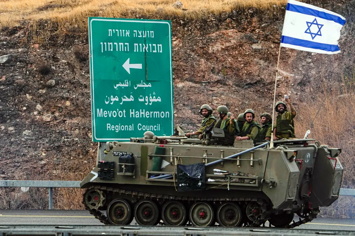Israel Kerahkan Tank ke Lebanon