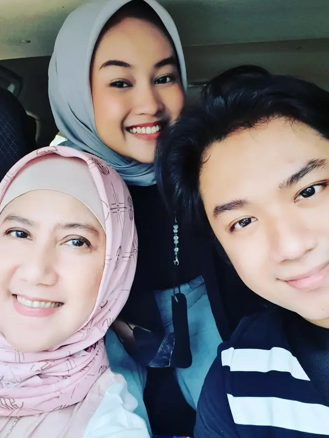 Agi Syahrain, anak sulung Ine Sinthya (Foto: Instagram @inesinthya)