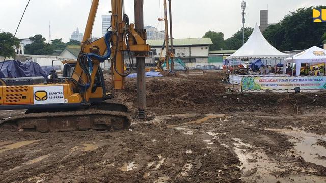 Kementerian PUPR melalui Direktorat Jenderal Penyediaan Perumahan membangun Rusunawa untuk Pasukan Pengamanan Presiden (Paspampres) di Jalan Tanah Abang II, Jakarta.