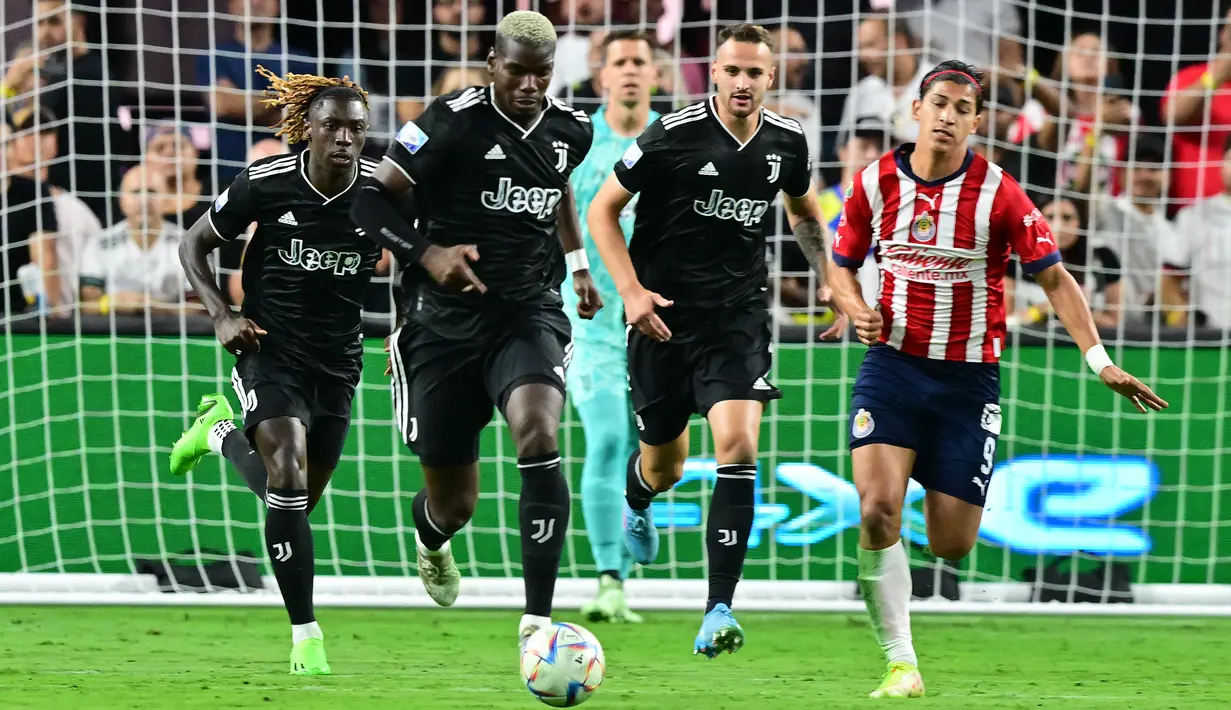 Pada babak kedua, Juventus mengganti seluruh pemainnya yang bermain di babak pertama, termasuk Paul Pogba dan menggantinya dengan beberapa pemain muda. (AFP/Frederic J. Brown)