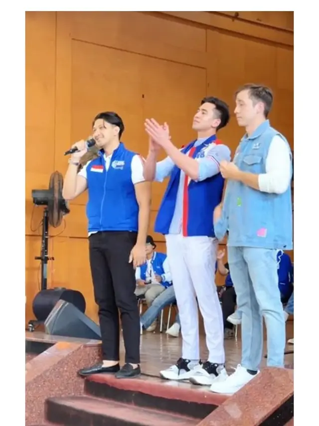 7 Potret Stefan William yang Kini Resmi Gabung Partai Politik, Jadi Sorotan