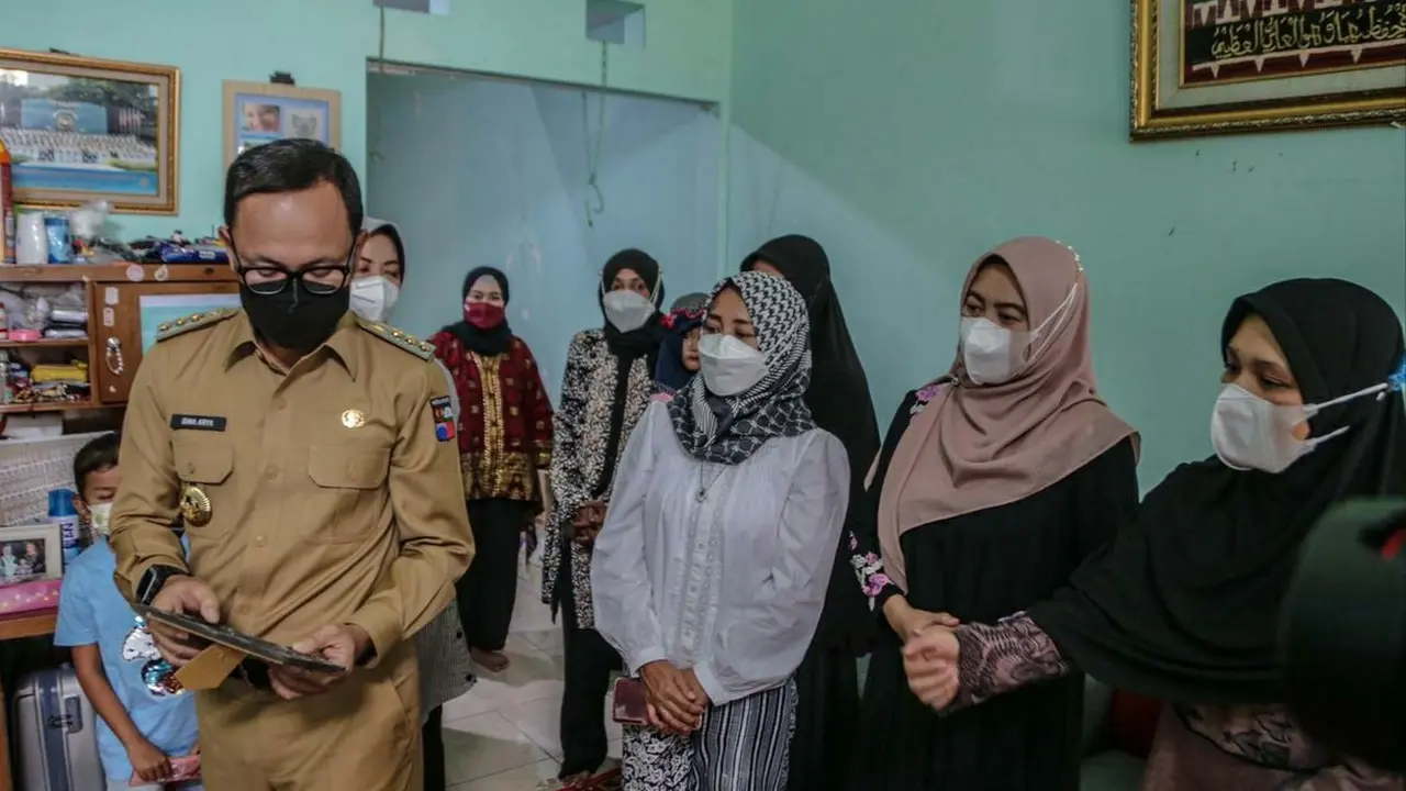 Wali Kota Bima Arya Kunjungi Keluarga Awak KRI Nanggala 402