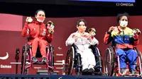 Angkatannya hanya unggul 1 kg dari atlet Venezuela, Fuentes Monasterio yang meraih perunggu. Medali emas direbut atlet asal Cina, Guo Lingling dengan angkatan 108 kg yang juga memecahkan rekor Paralimpiade. (Foto: Dok. NPC Indonesia)