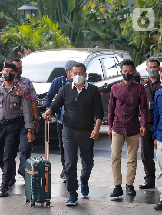 KPK melakukan operasi tangkap tangan (OTT) terhadap 25 orang bersama Bupati Meranti Muhammad Adil. (Liputan6.com/Angga Yuniar)