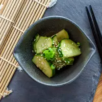 Ilustrasi tumis mentimun./Copyright shutterstock.com/g/mackoflower