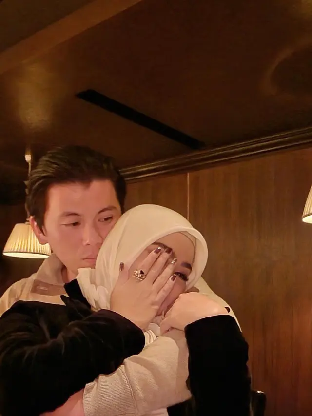 Syahrini dan Reino Barack mesra (Instagram/princessyahrini)