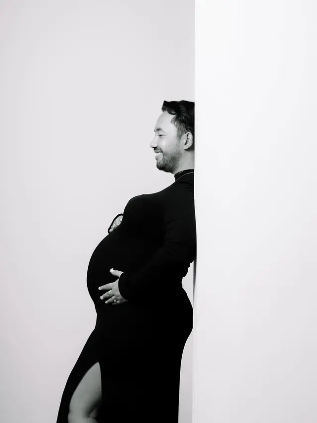 Maternity Shoot Kiky Saputri