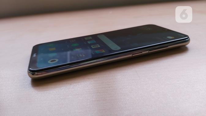 Sisi kanan bodi Redmi Note 8. Liputan6.com/Iskandar