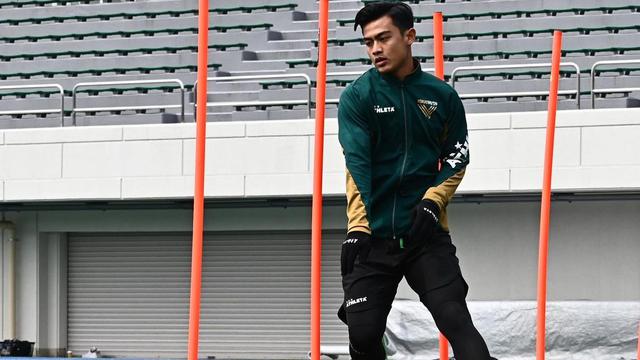 7 Potret Latihan Perdana Pratama Arhan di Tokyo Verdy, Jadi Sorotan