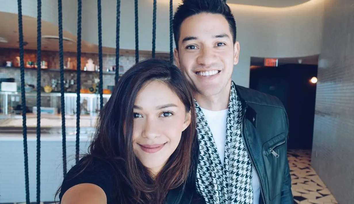 Setelah menikah, pasangan ini memutuskan untuk tinggal d Bali dan vakum dari dunia hiburan. Kehidupan rumah tangga pasangan ini benar-benar jauh dari kabar tak sedap. (Foto: instagram.com/nanamirdad_)