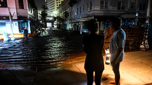 Gelap Gulita, Suasana di Florida AS Saat Badai Milton Tiba
