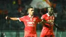 Gelandang Persija, Raphael Maitimo, merayakan gol yang dicetaknya ke gawang PBR pada laga Piala Jenderal Sudirman di Stadion Kanjuruhan, Malang, Kamis (19/11/2015). (Bola.com/Kevin Setiawan))
