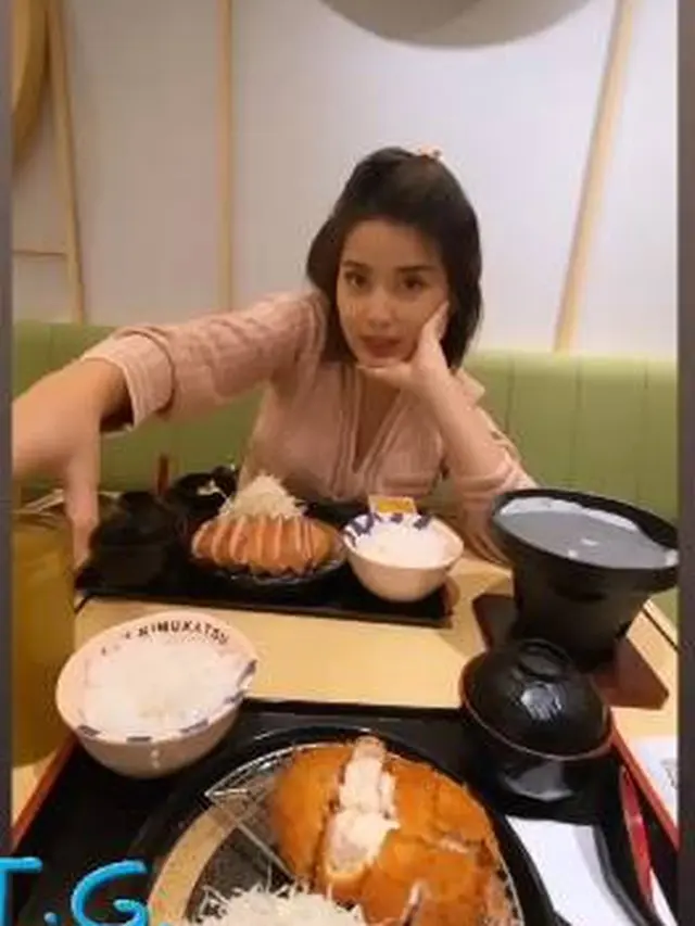 6 Potret Gaya Rambut Baru Rosiana Dewi, Tampil Menawan Saat Hamil