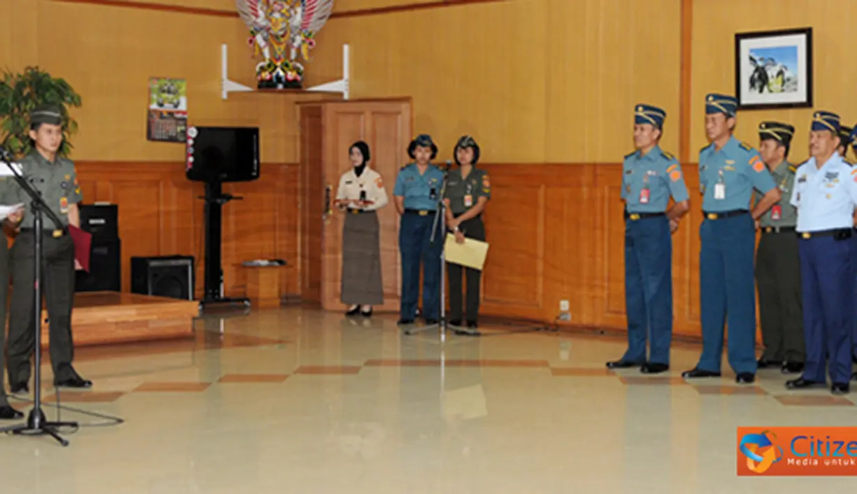 Citizen6, Jakarta: Puspen TNI bekerja sama dengan Lembaga Sensor Film (LSF) menyelenggarakan Penataran Penulisan Press Release untuk Perwira dan Pegawai Negeri Sipil (PNS) TNI TA 2012 pada, Senin (14/5). (Pengirim: Badarudin Bakri)